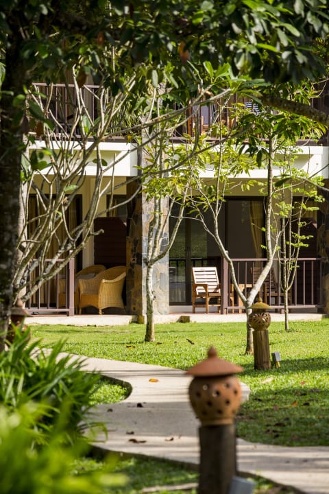 Zimmer The Leaf on The Sands by Katathani