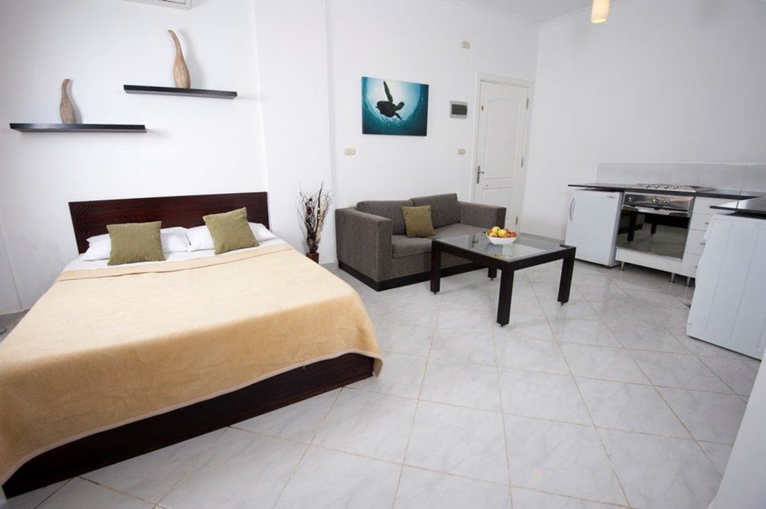 Studio Apartment Desert Pearl Apartments