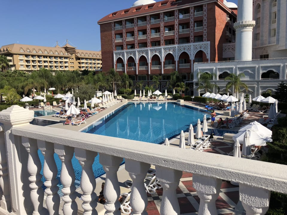 Pool Royal Taj Mahal Hotel