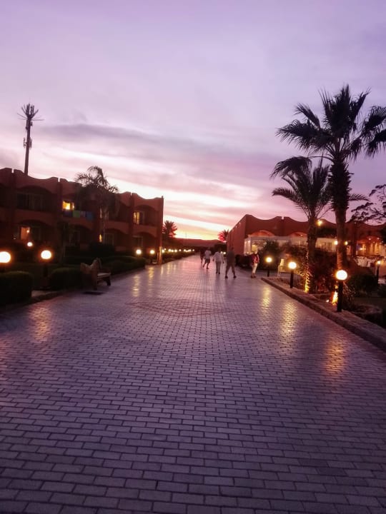 Gartenanlage Three Corners Happy Life Beach Resort