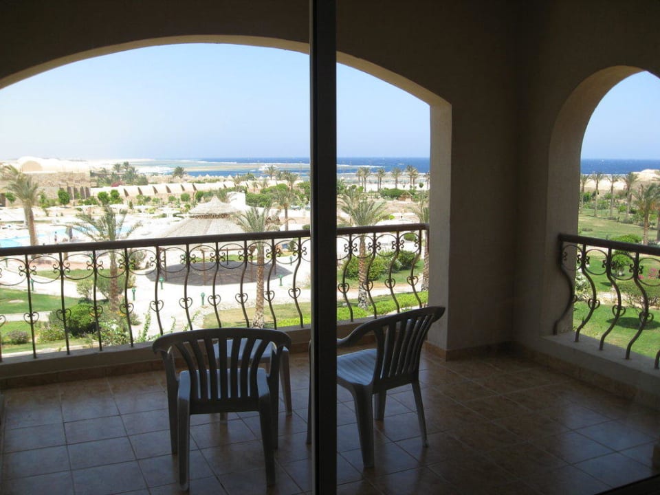 Zimmerterrasse Pensée Royal Garden Beach Resort