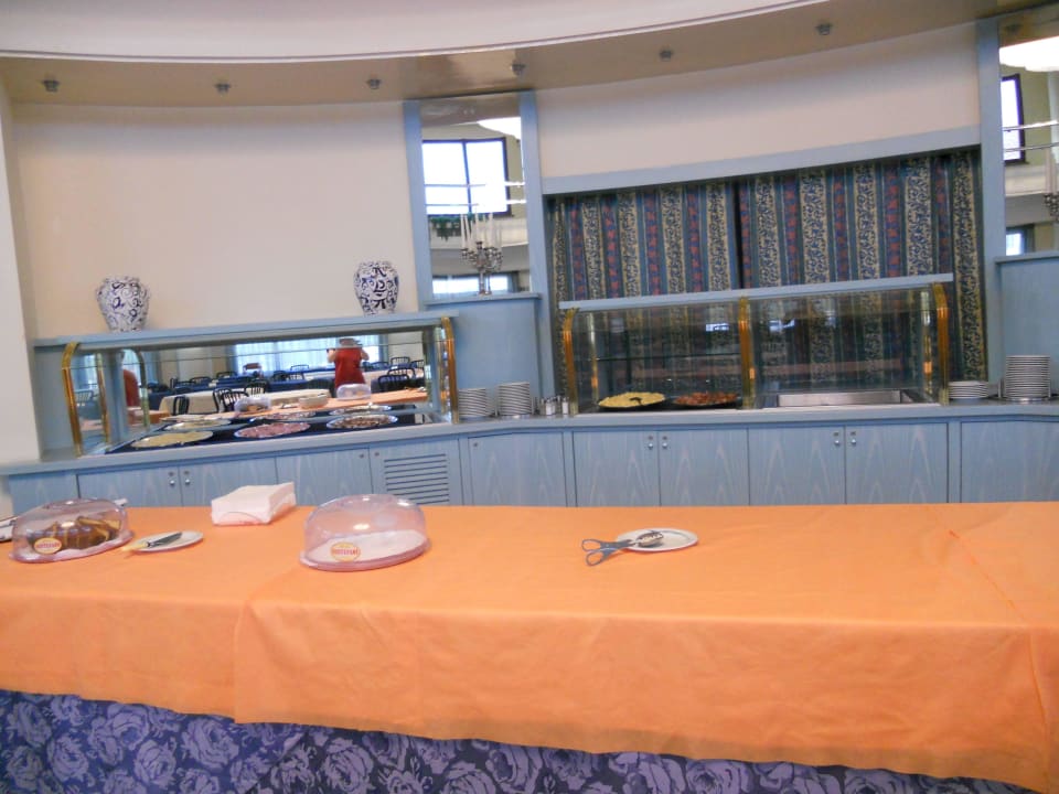 Brotbuffet um 08:05 Uhr! Welches Brotbuffet!!!! Hotel Resort Lido Degli Aranci