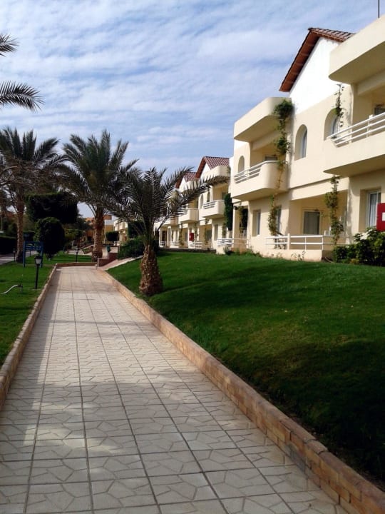 Weg zum Zimmer Golden Beach Resort