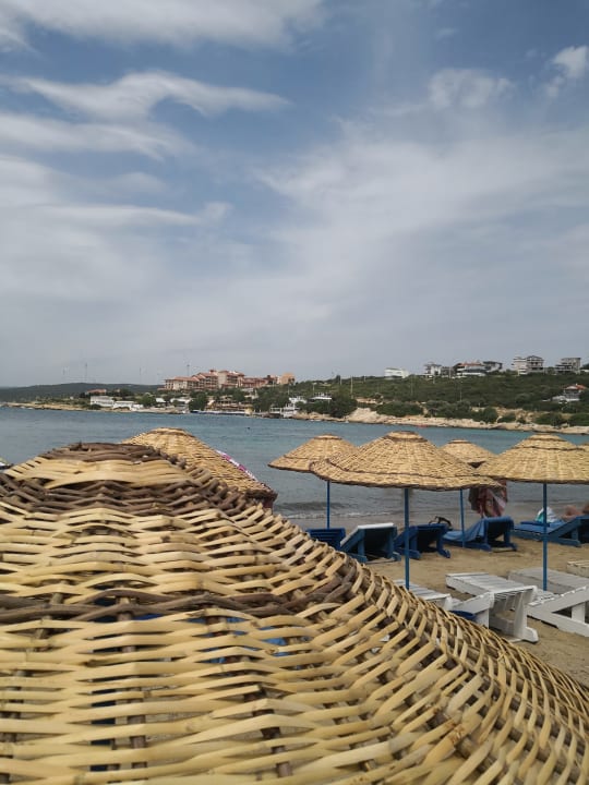 Strand Club Resort Atlantis