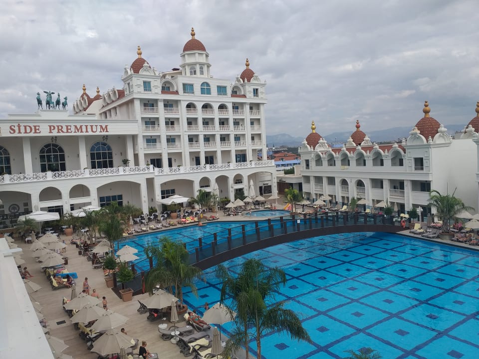 Pool Oz Hotels Side Premium