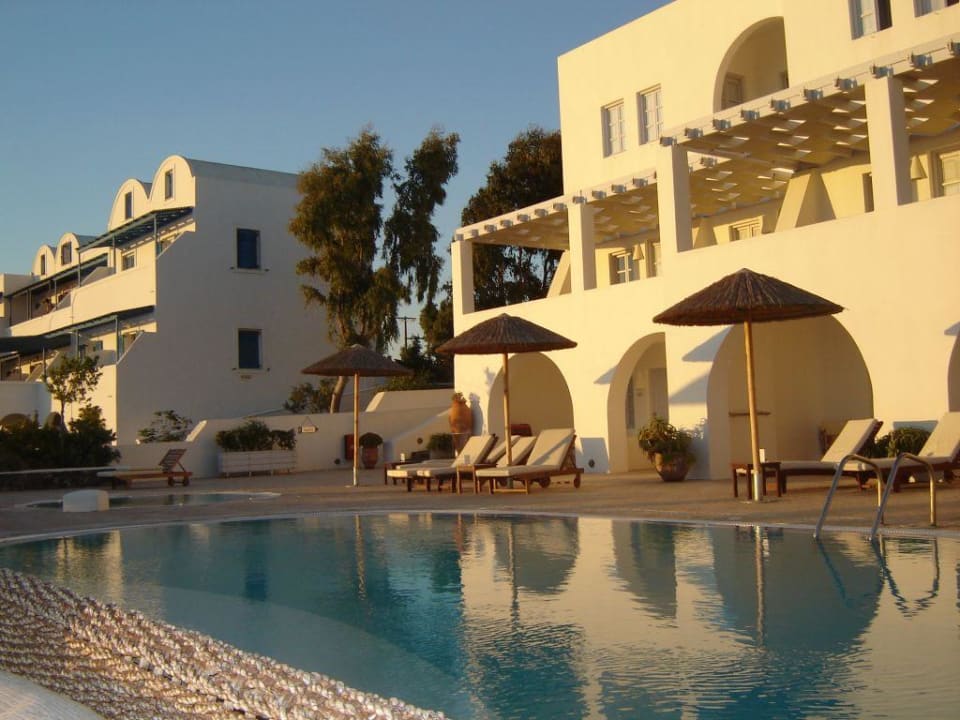 Poolbereich Lilium Santorini Hotel