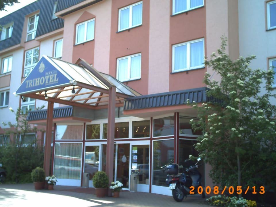 Eingang Trihotel Rostock