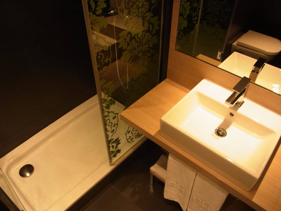 Dusche, Waschbecken NH Ludwigsburg