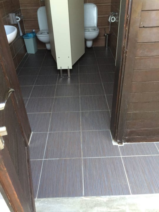 Frisch Renovierter Boden bei den Toiletten   Aydinbey Kings Palace & Spa