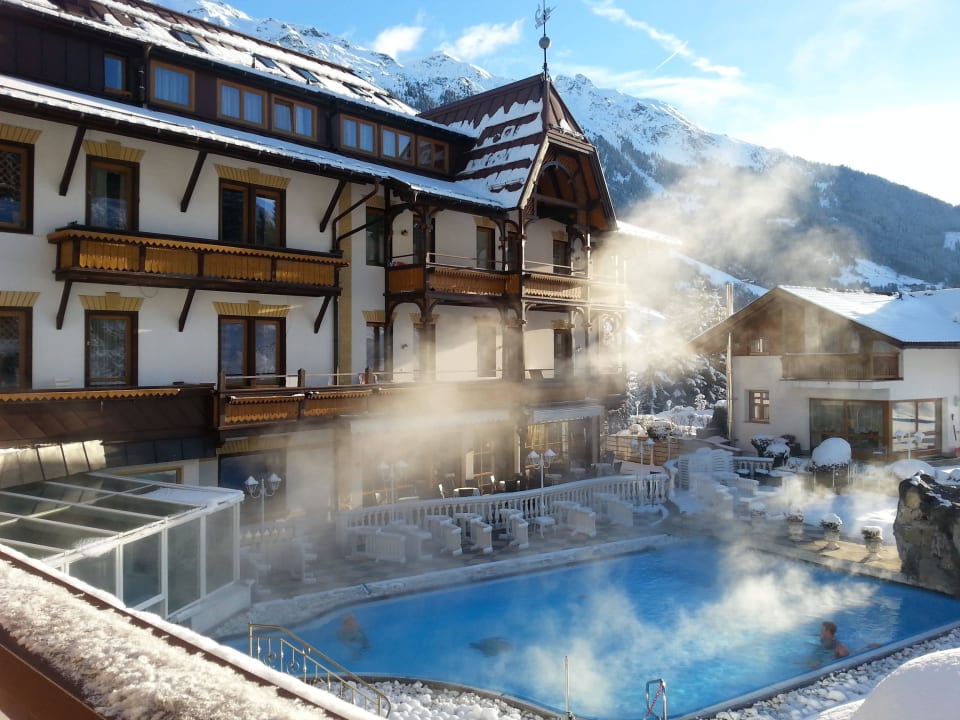 Pool mit 38 Grad Sonklarhof