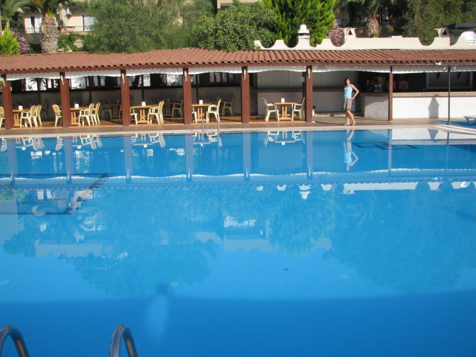 Бассейн Hotel  Pigale