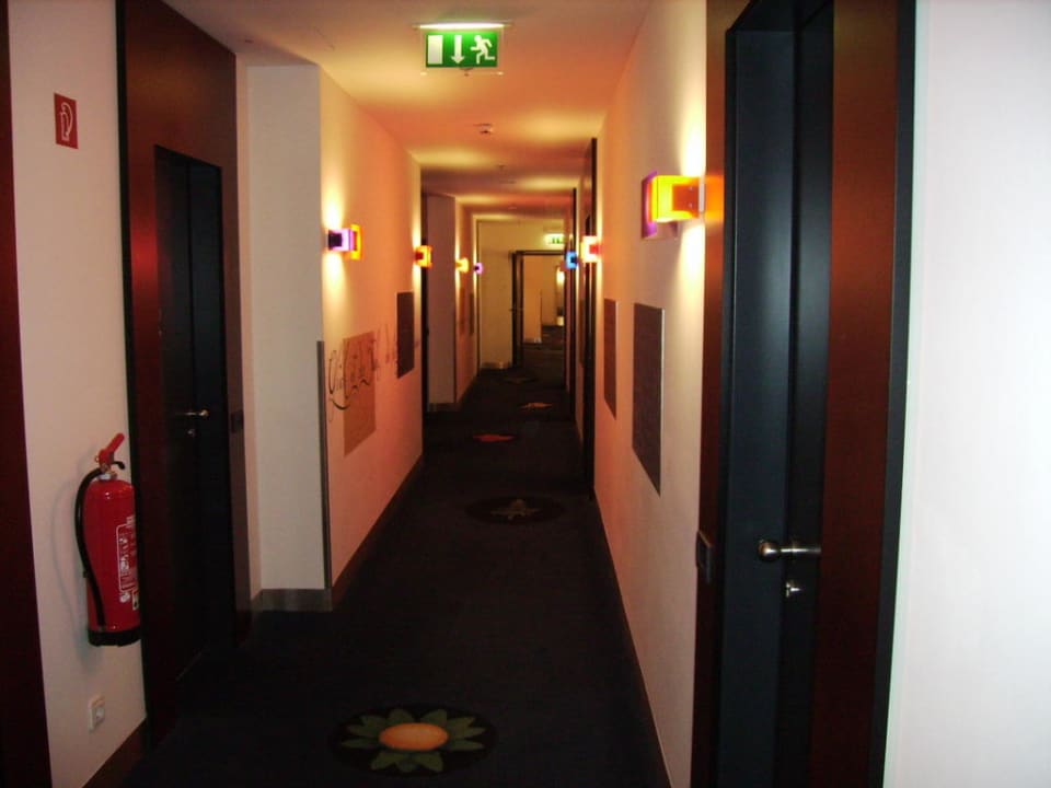 Flur Mövenpick Hotel Berlin