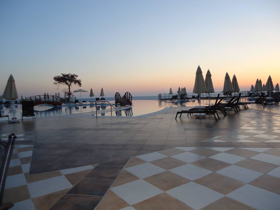 Poolbereich Litore Resort & Spa