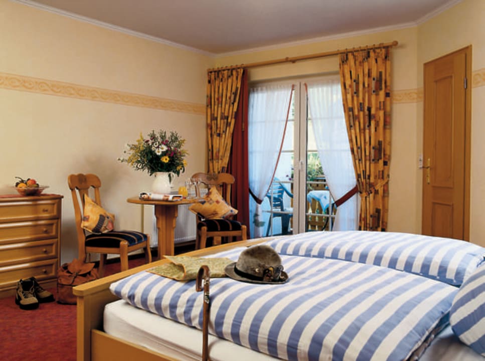 Zimmer mit Balkon Hotel Landhaus Lenneper-Führt