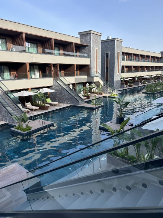 Pool Jacaranda Luxury Resort