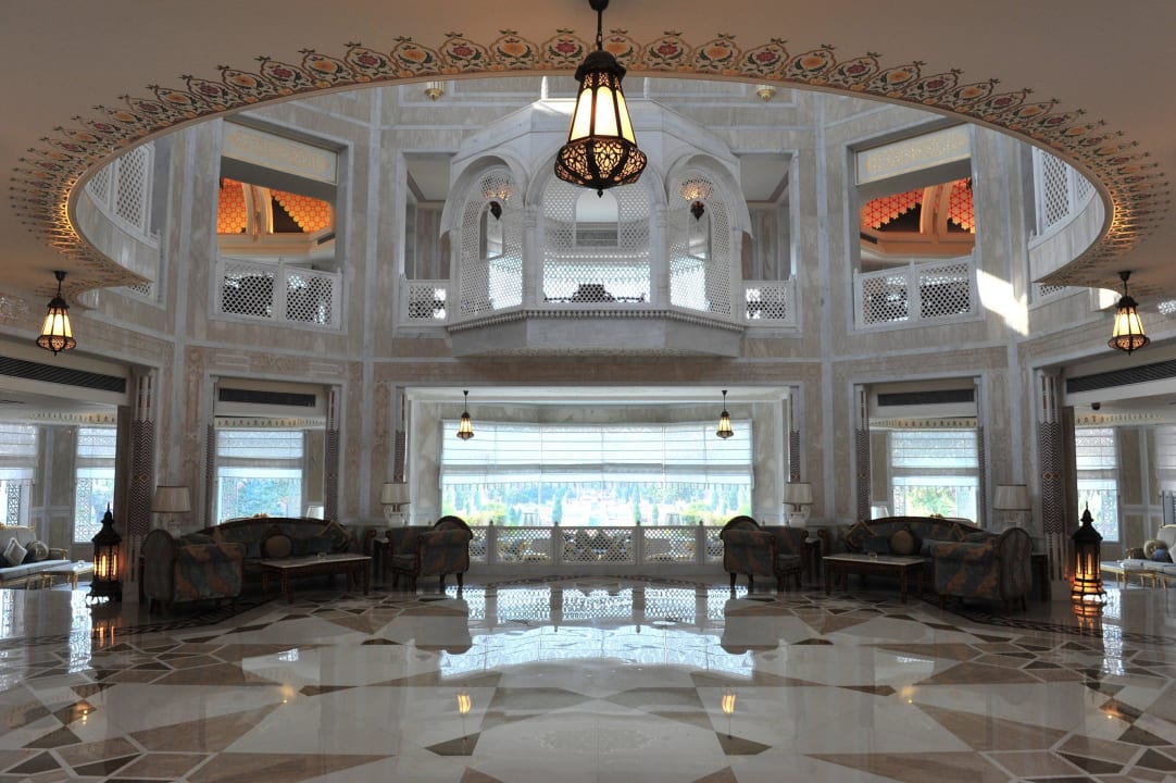 Lobby Orient Taj Hotel & Resort