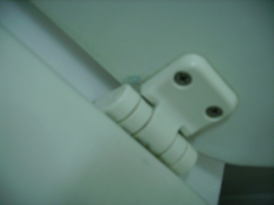 Verschmutzte Toilette bei Anreise Gasthaus Zum Engel