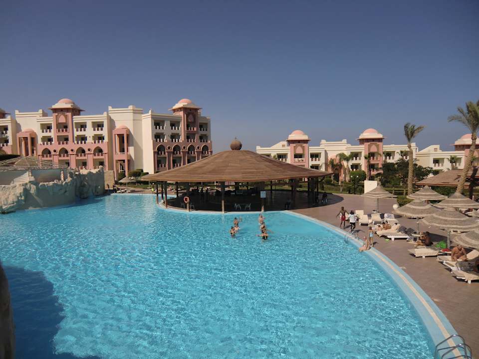 Pool Serenity Alpha Beach