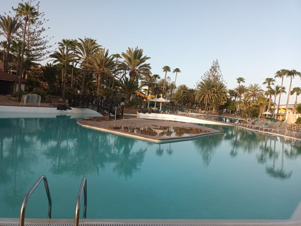 Pool Abora Interclub Atlantic by Lopesan Hotels