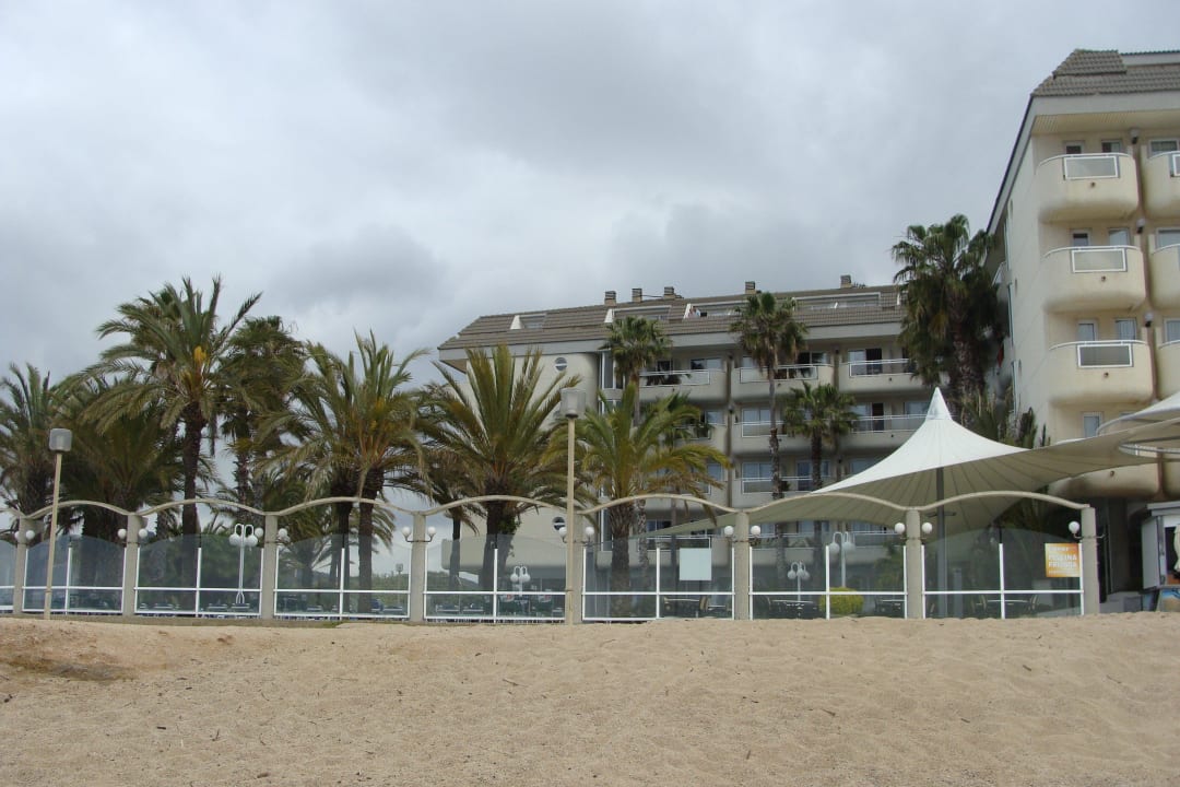 Hotelanlage  CAPRICI BEACH HOTEL & SPA