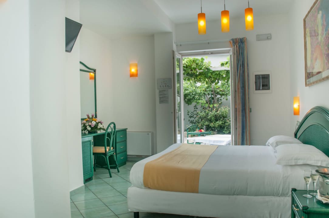 Ein Executivezimmer mit Terrasse Borgo Romantica - Resort & Spa