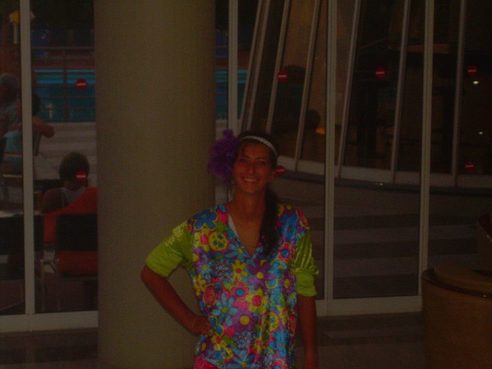 Eine der tollen Animateurinnen! Santa Marina Beach