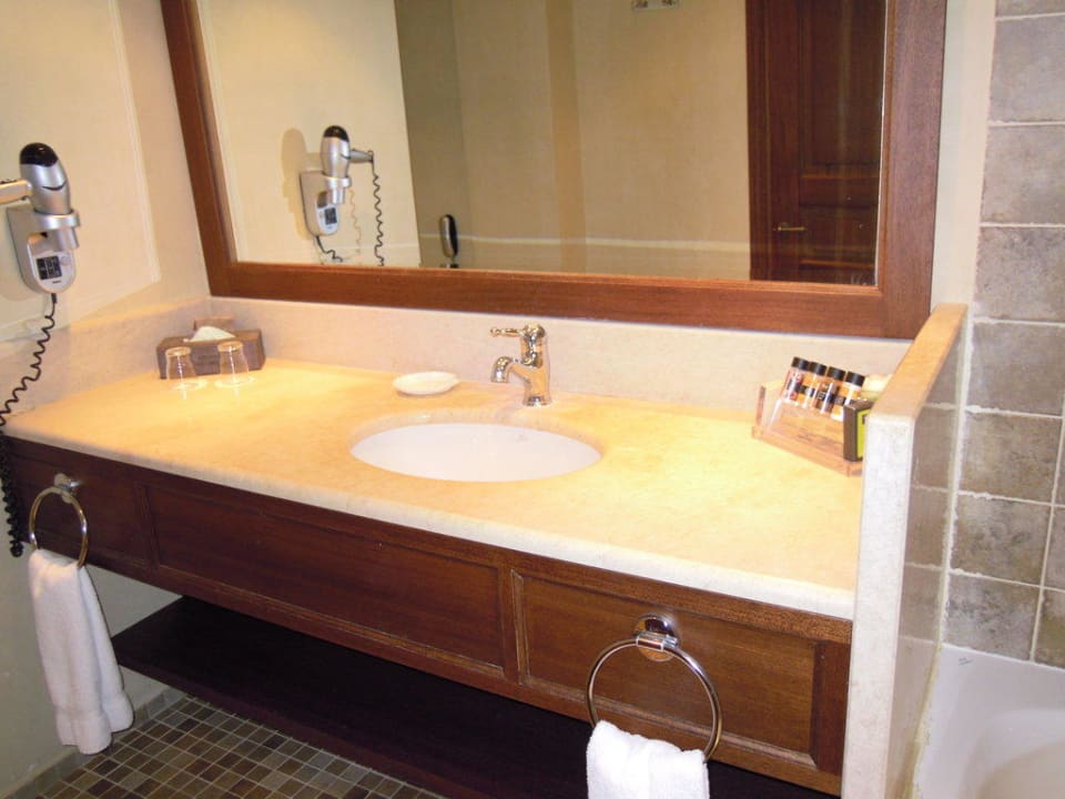 Badezimmer Bungalow Corfu Imperial, A Grecotel Resort To Live