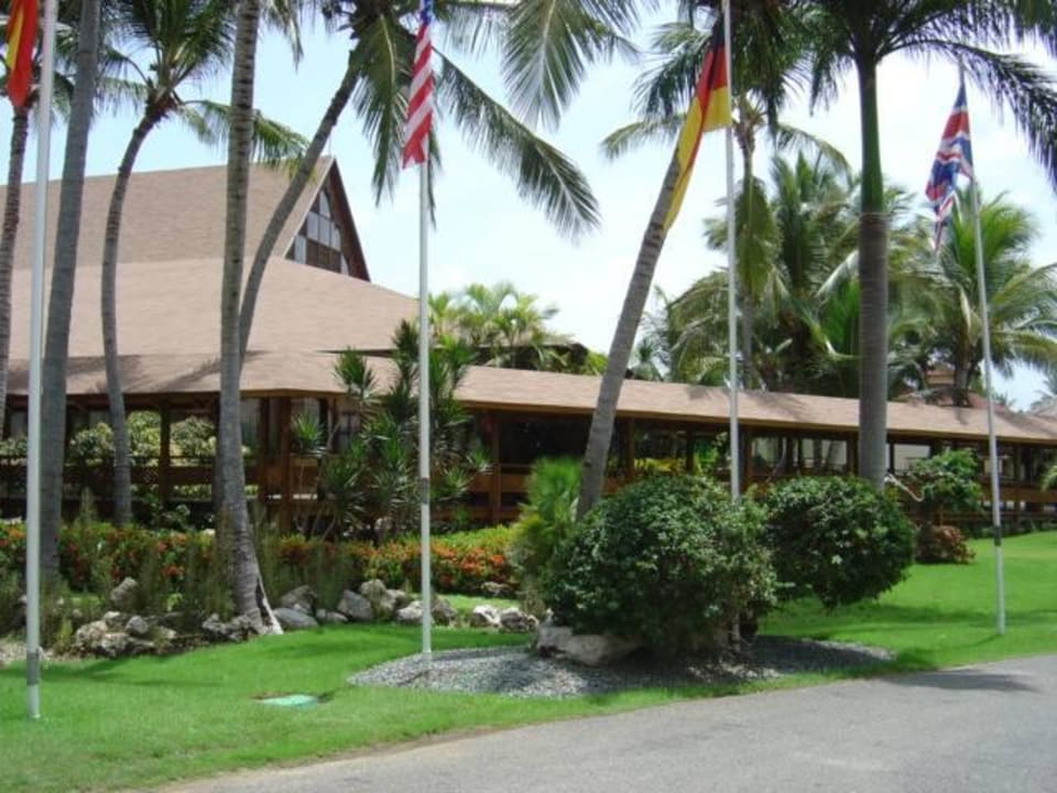 Weg zu den Restaurants Grand Palladium Select Bávaro Resort & Spa