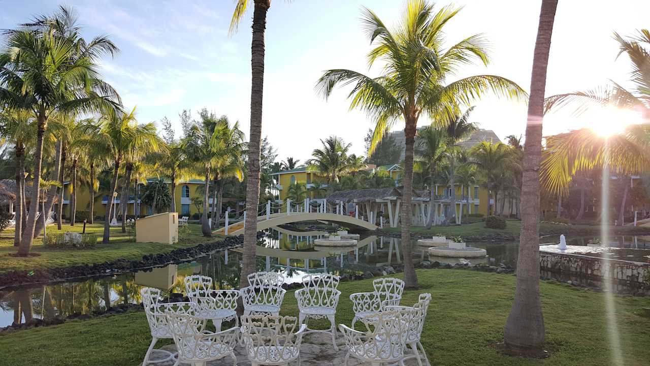 Ansichten und Details der Gartenanlage Melia Las Antillas - Adults only