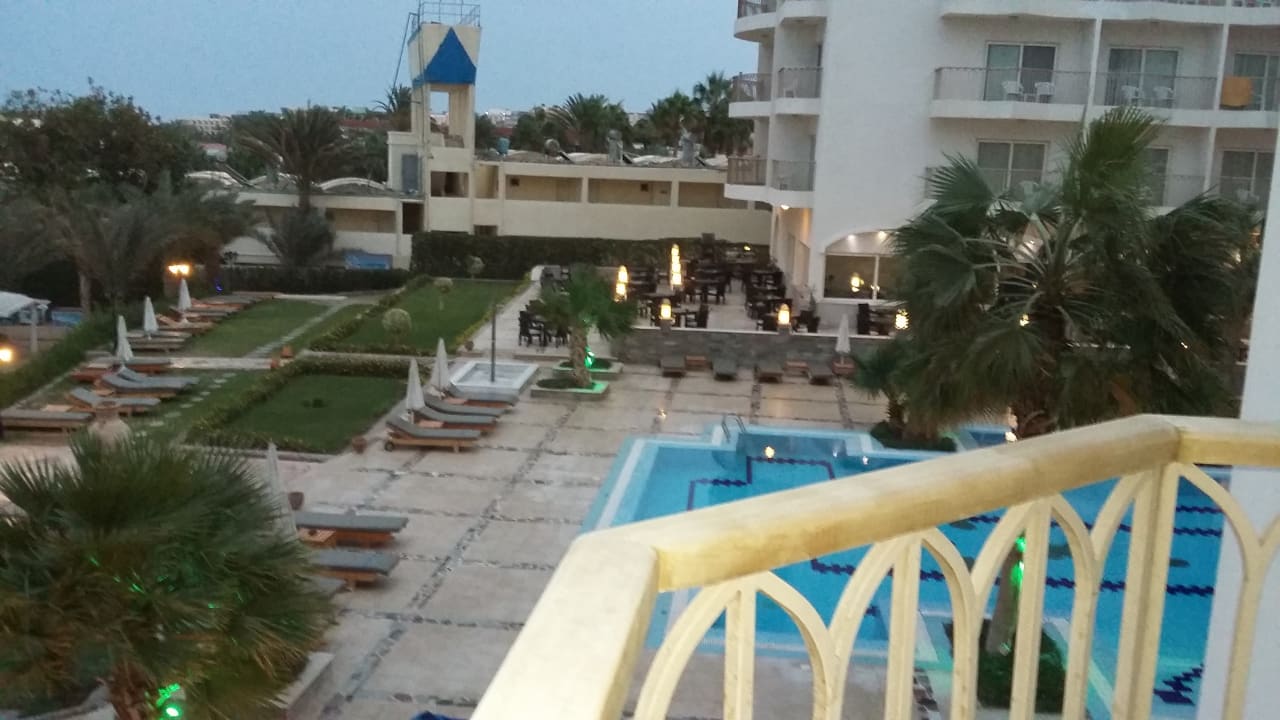 Gartenanlage Royal Star Beach Resort