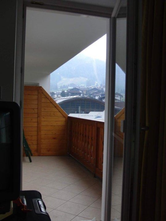 Balkon Residence Zirmei