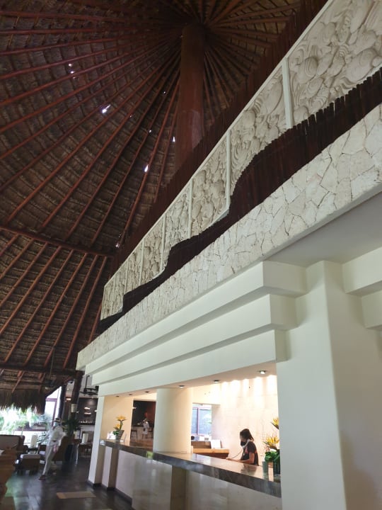 Lobby Akumal Bay Beach & Wellness Resort