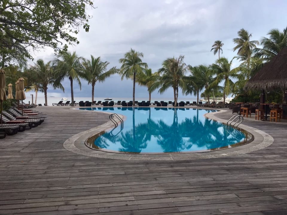 Pool Kuredu Island Resort & Spa