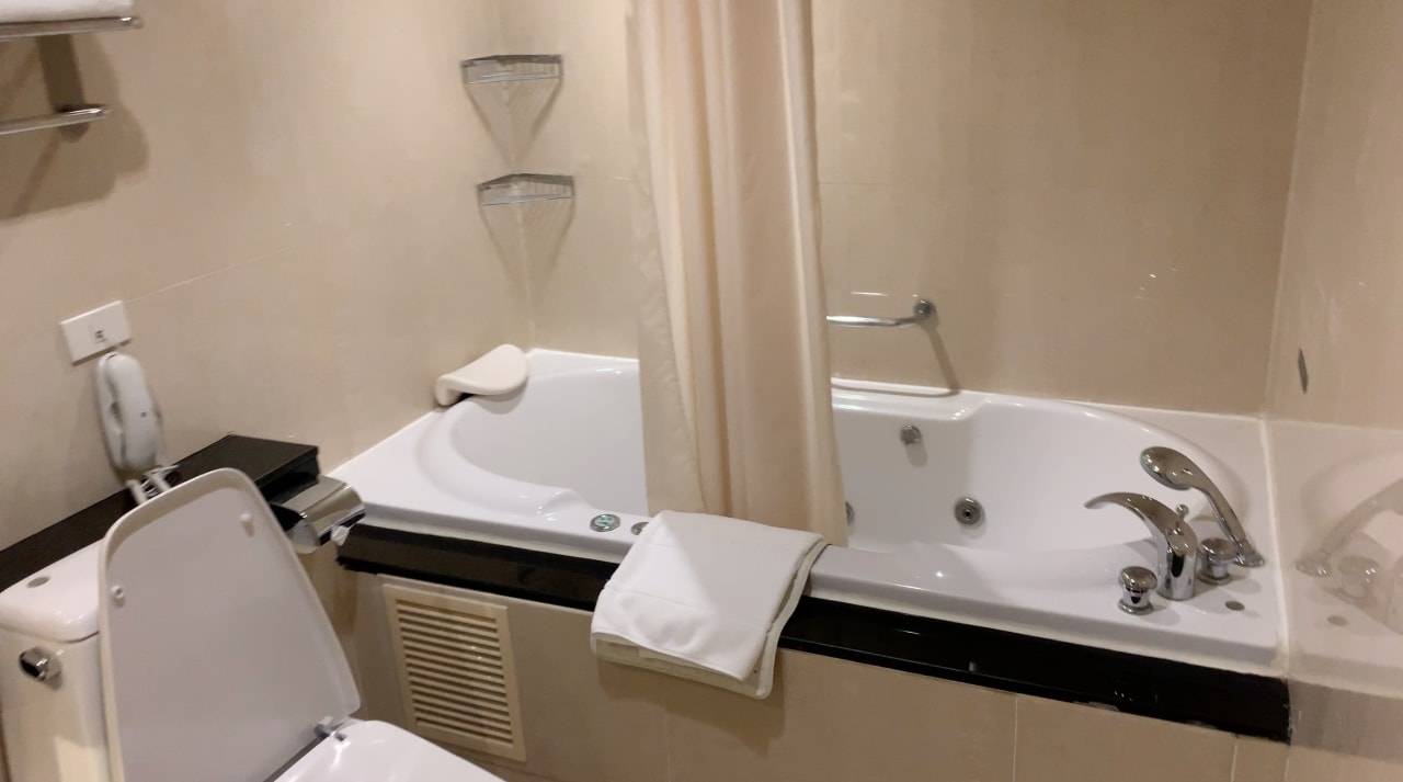Zimmer Hotel Centre Point Sukhumvit 10