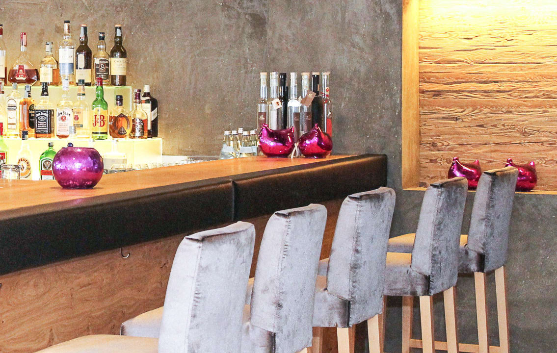 Neue Hotelbar Quellenhof Luxury Resort Passeier
