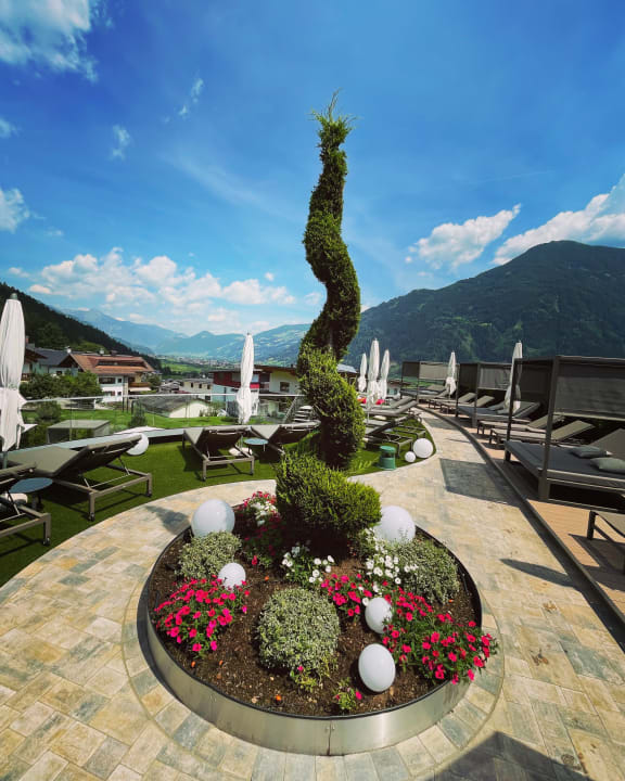 Gartenanlage Platzlhof - Mein Hotel im Zillertal