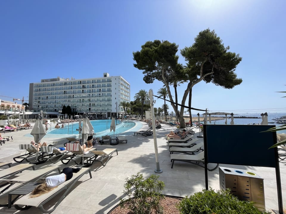 Pool The Ibiza Twiins