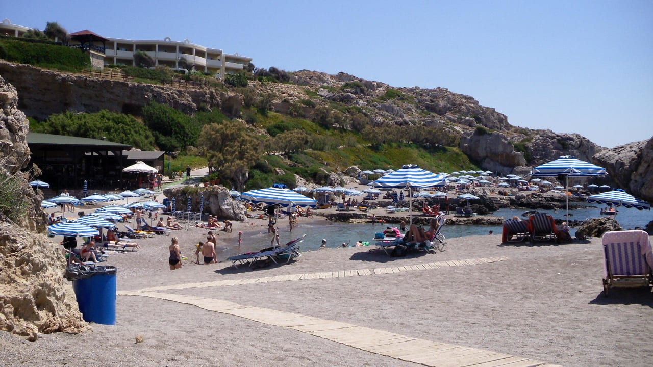 Selbst zur "Ballungszeit" sehr weitläufig Hotel Kalithea Horizon Royal