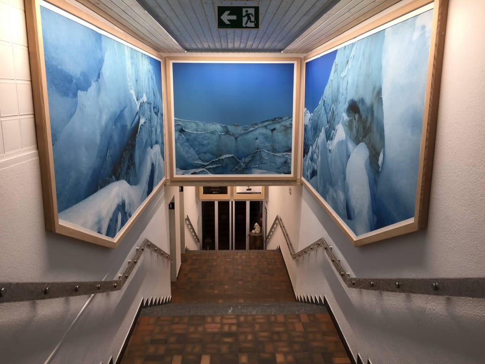 Eingangsbereich Berghaus Diavolezza