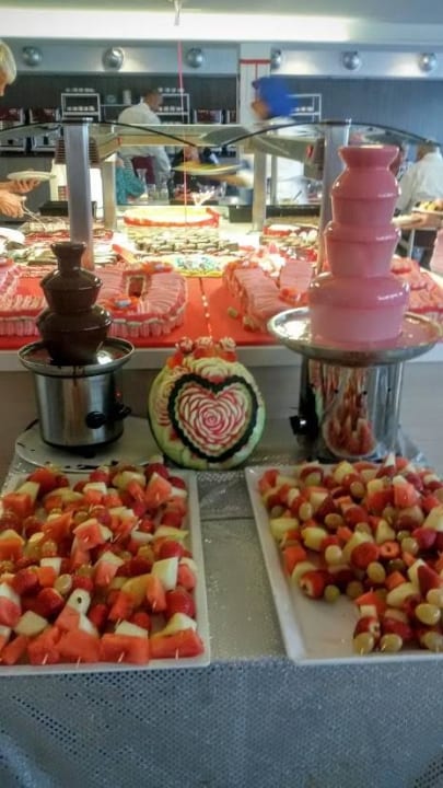 Buffet Valentinstag Servatur Playa Bonita