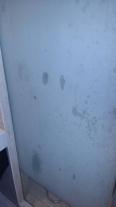 Dreckige Zimmer Graceland Khao Lak Beach Resort