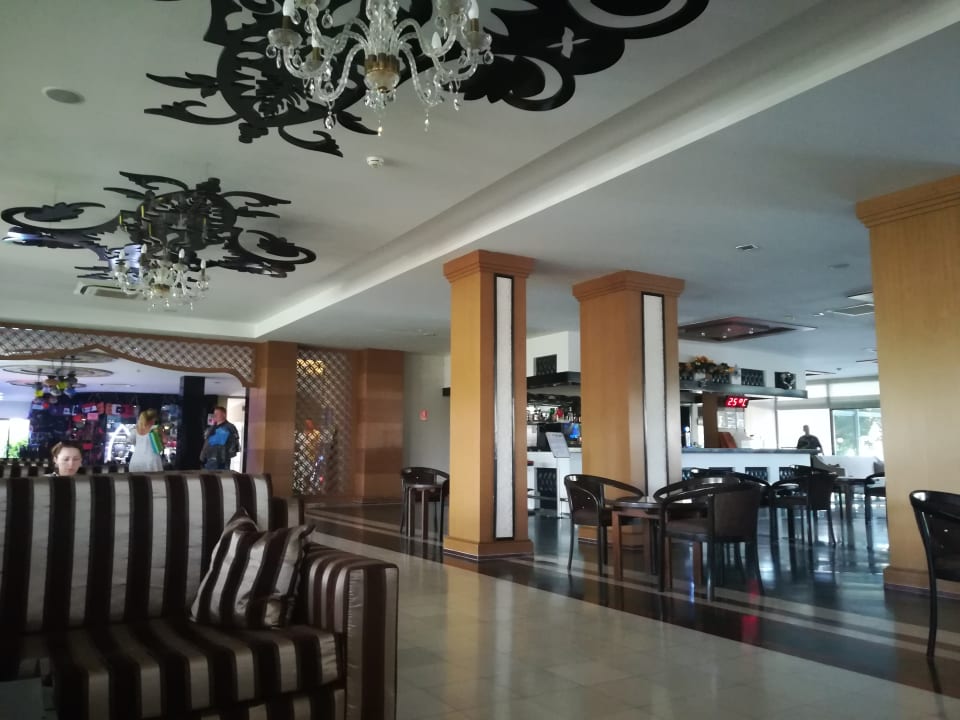 Lobby Seaden Corolla Hotel