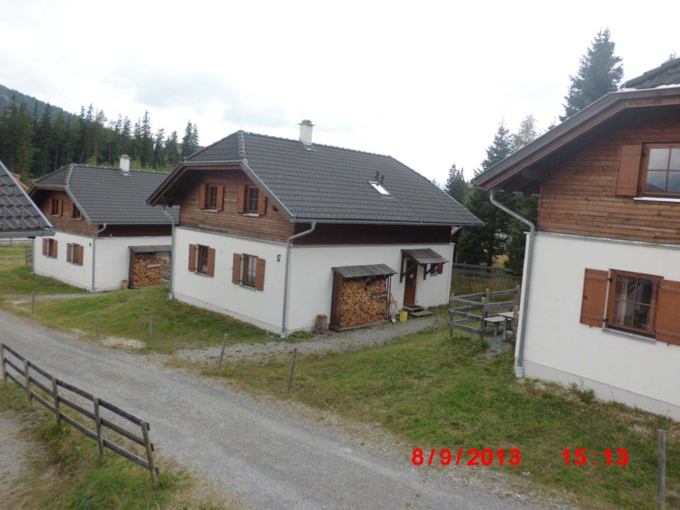 Blick vom Grillplatz in das Dorf Almdorf Katschberg