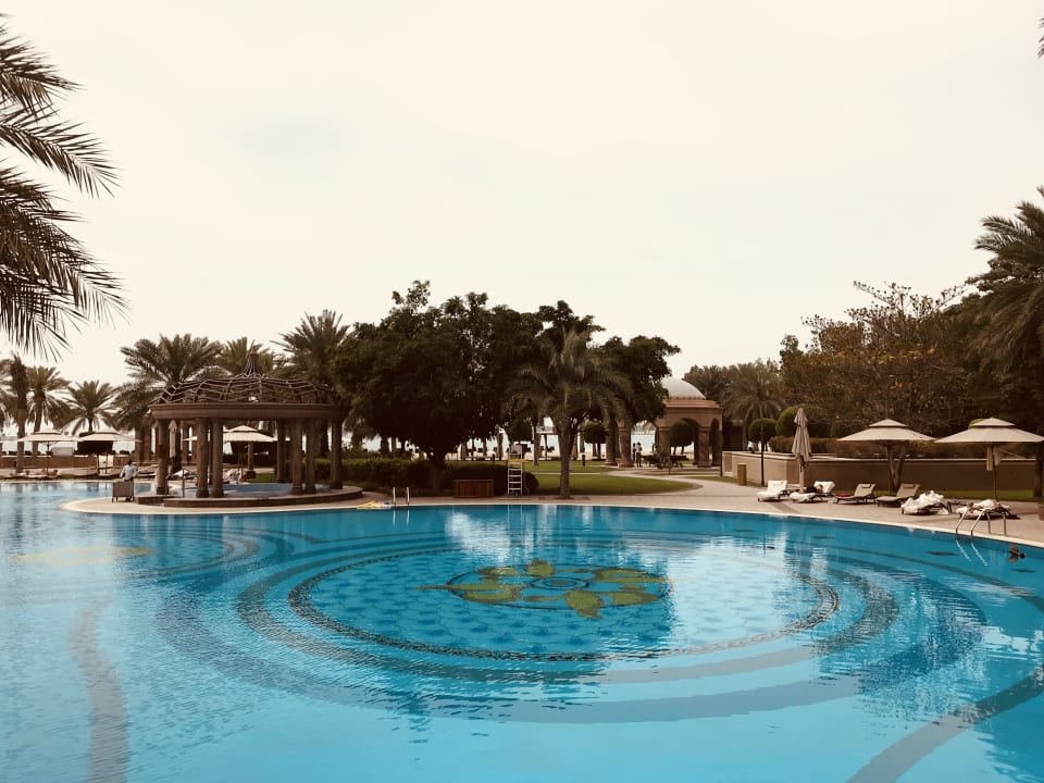 Pool Emirates Palace Mandarin Oriental