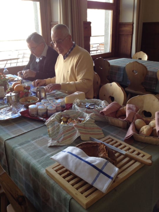 Frühstück auf Alp Grüm Hotel Alp Grüm