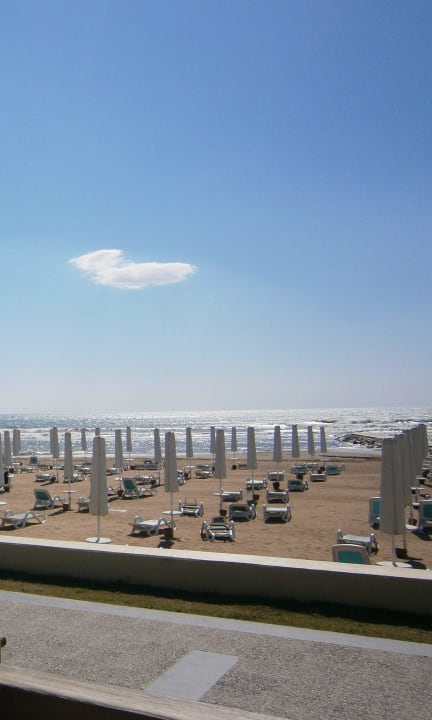 Schöner Strand PALOMA Perissia