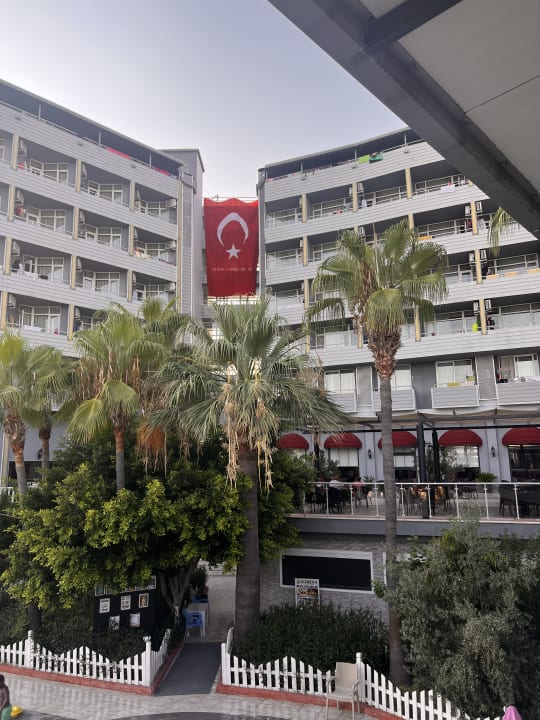 Außenansicht Mira Meridia Beach Hotel