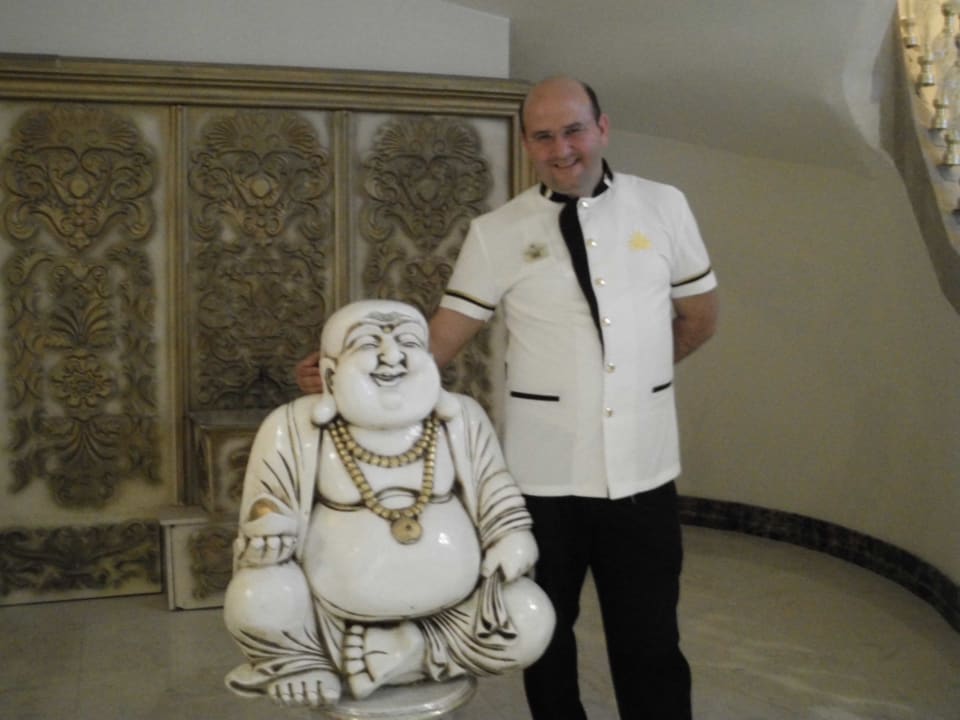 Ein sehr freundlicher zuvorkommender Mensch Diamond Excellence Resort & Spa