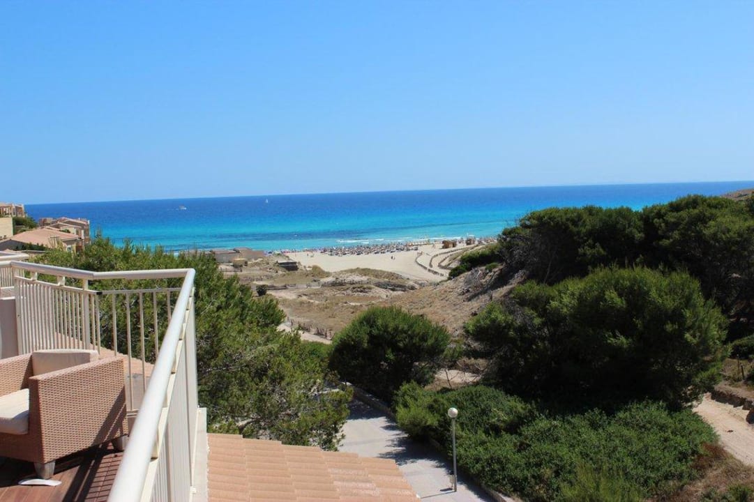Blick von der Terrace zum Strand VIVA Cala Mesquida Suites & Spa 16+