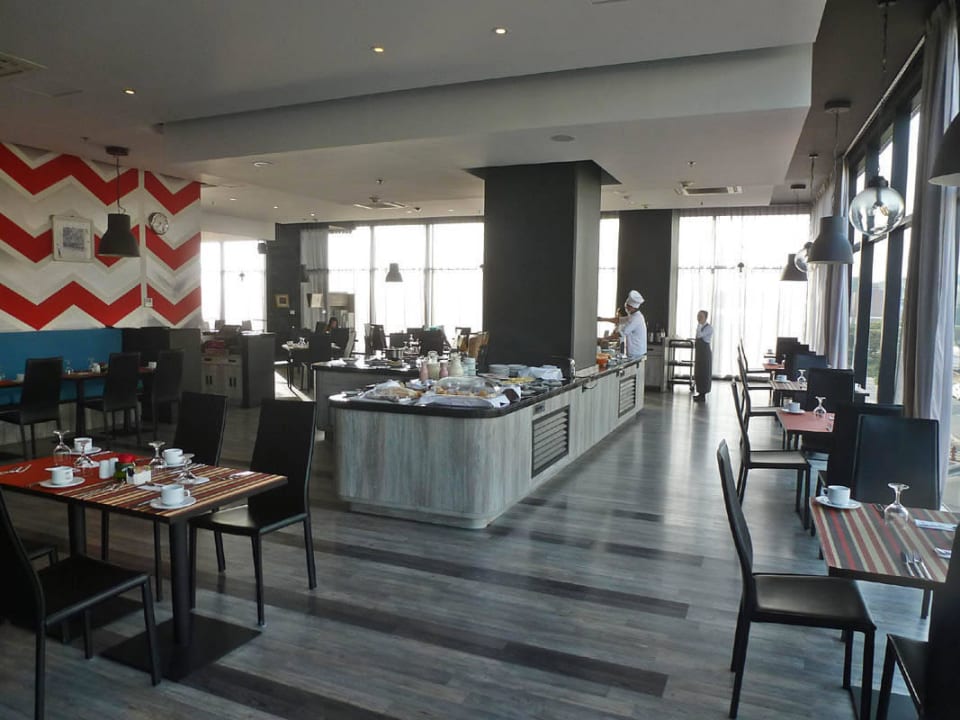 Frühstücksbüffet im Hauptrestaurant Hotel Wyndham Bogota